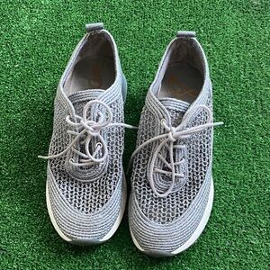Sam Edelman Woven Raffia Sneakers Silver Women’s Size 8 M Lace-Up S-18
